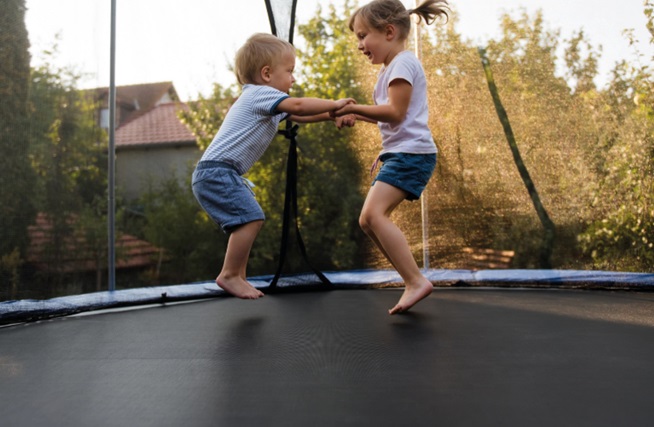 Guide: Hvilken trampolin du vælge? Læs mere | SILVAN